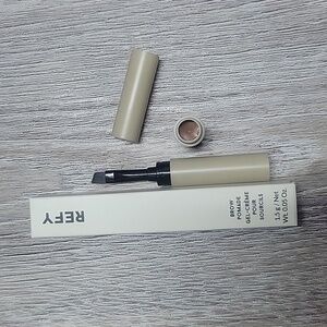 NIB REFY Brow Pomade in Medium